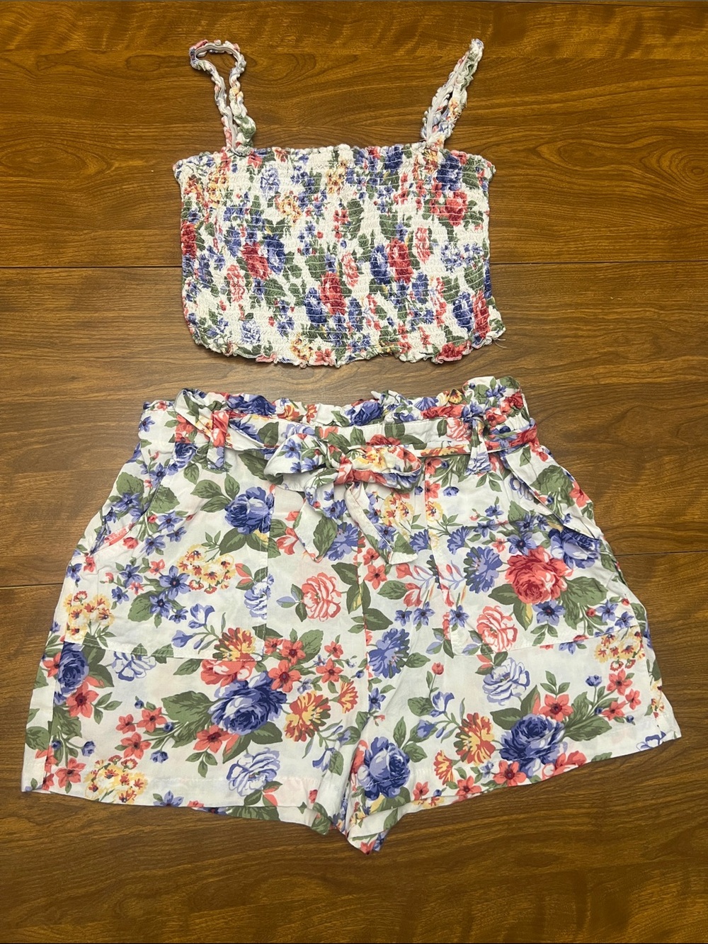 Women’s size XL two piece floral set w pockets waist tie stretchy lightweight